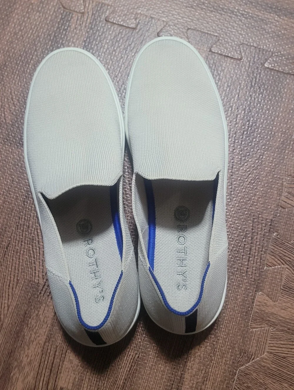 Rothys The Original Slip On Sneaker Beige Sand Women’s Size 9.5 Comfort Shoes